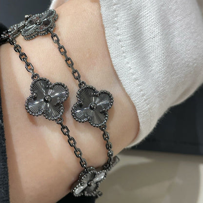 [Rosla Jewelry]CLOVER FIVE MOTIF BLACK BRACELET