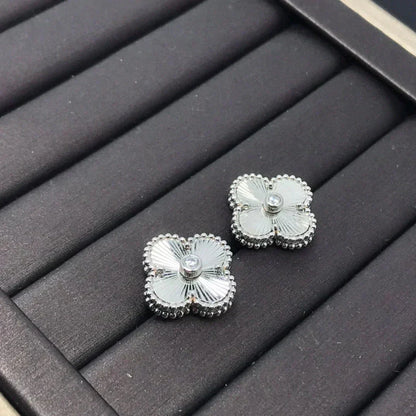 [Rosla Jewelry]CLOVER MINI 9.5MM LASER EARRINGS