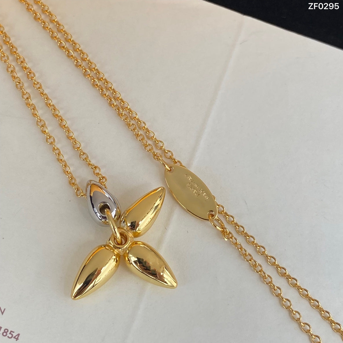 [Rosla Jewelry]LOUISETTE PEDANT GOLD NECKLACE