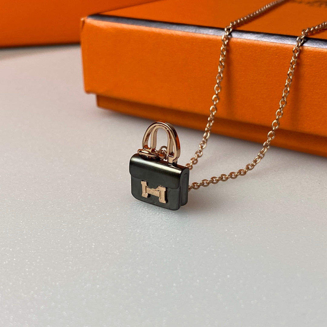 [Rosla Jewelry]CONSTANCE BLACK PEDANT PINK GOLD NECKLACE