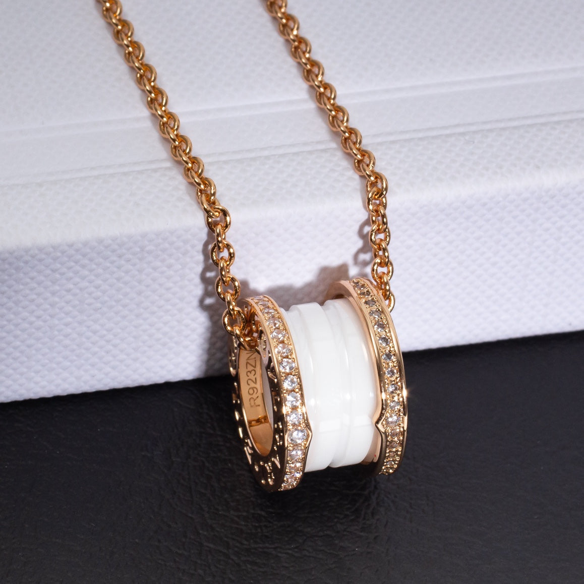 [Rosla Jewelry]ZERO 1 WHITE CERAMIC PINK GOLD DIAMOND NECKLACE