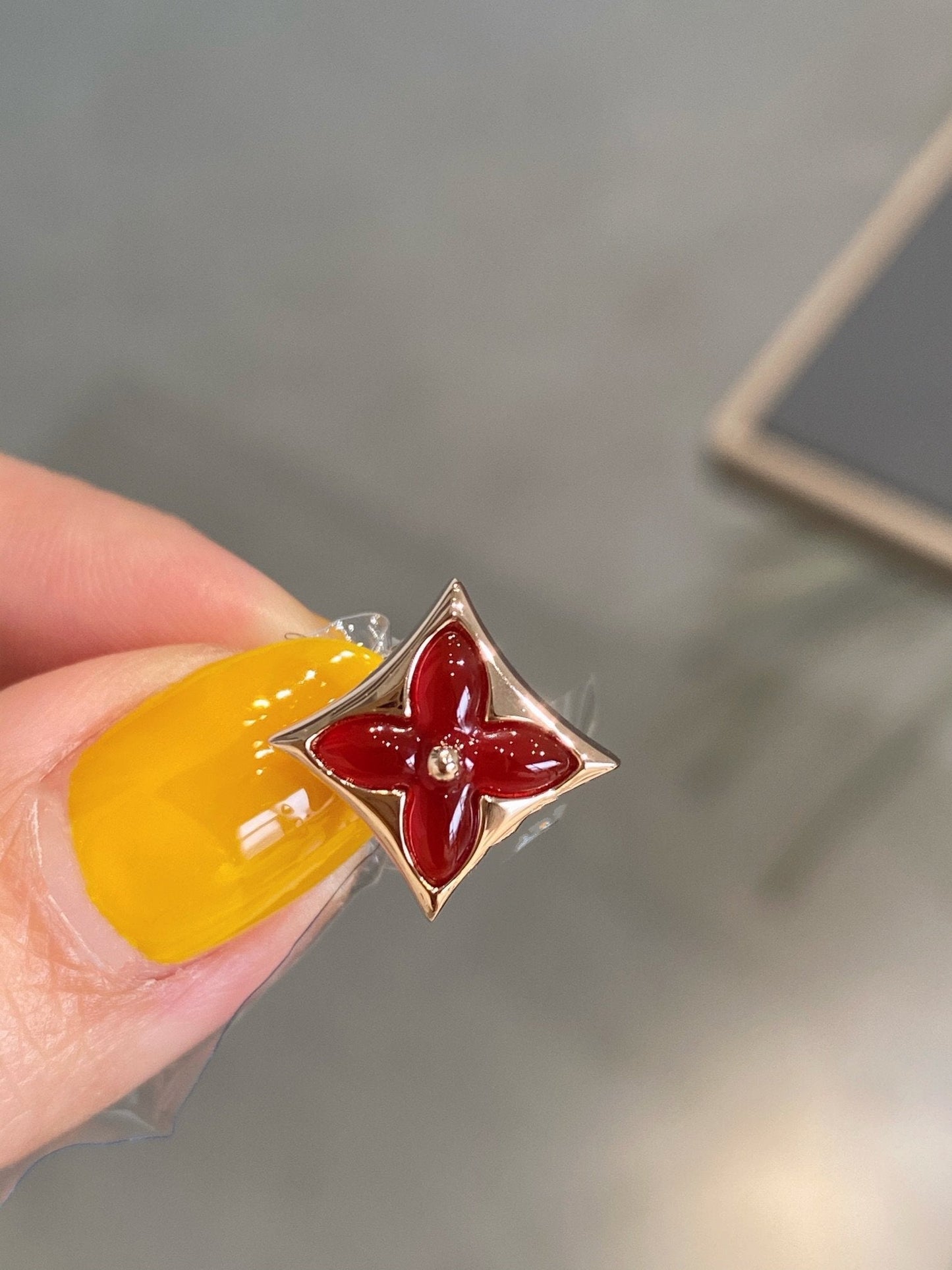 [Rosla Jewelry]STAR AND SUN PINK GOLD CARNELIAN STUD EARRINGS