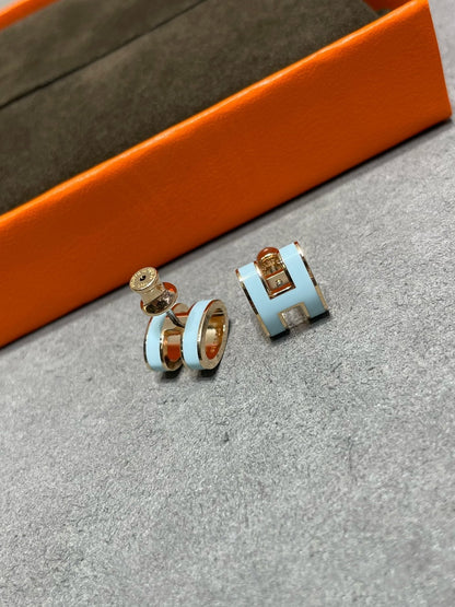 [Rosla Jewelry]POP H SKY BLUE STUD EARRINGS