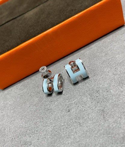 [Rosla Jewelry]POP H SKY BLUE STUD EARRINGS