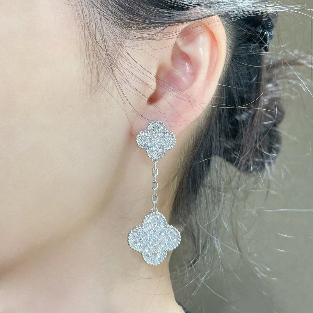 [Rosla Jewelry]CLOVER 2 MOTIFS DIAMOND PAVED SILVER EARRINGS