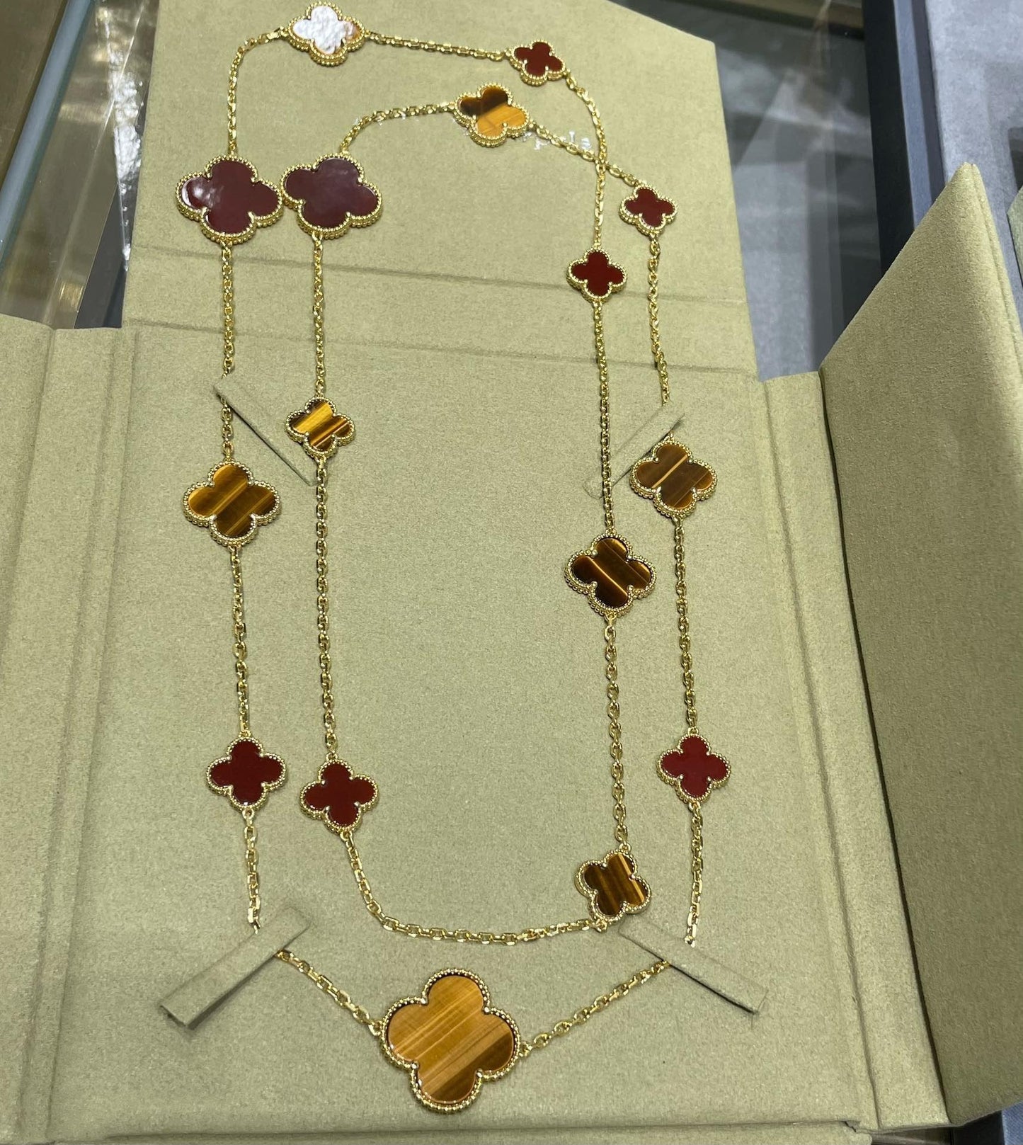 [Rosla Jewelry]CLOVER 16 MOTIF CARNELIAN TIGER EYE ROSE GOLD NECKLACE