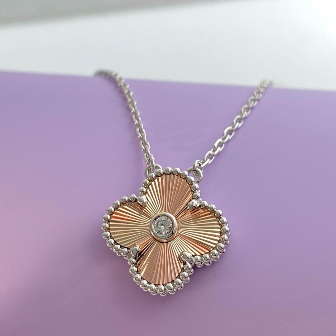 [Rosla Jewelry]CLOVER 15MM DIAMOND LASER NECKLACE- CHRISTMAS 2024 SPECIAL EDITION