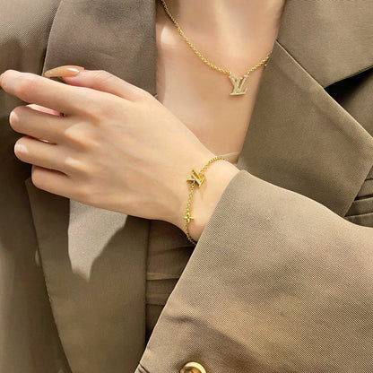 [Rosla Jewelry]LOGO STAR MOTIF GOLD BRACELET