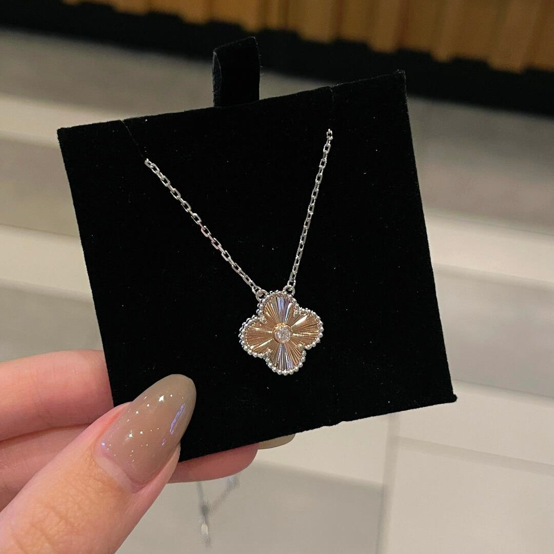 [Rosla Jewelry]CLOVER 15MM DIAMOND LASER NECKLACE- CHRISTMAS 2024 SPECIAL EDITION