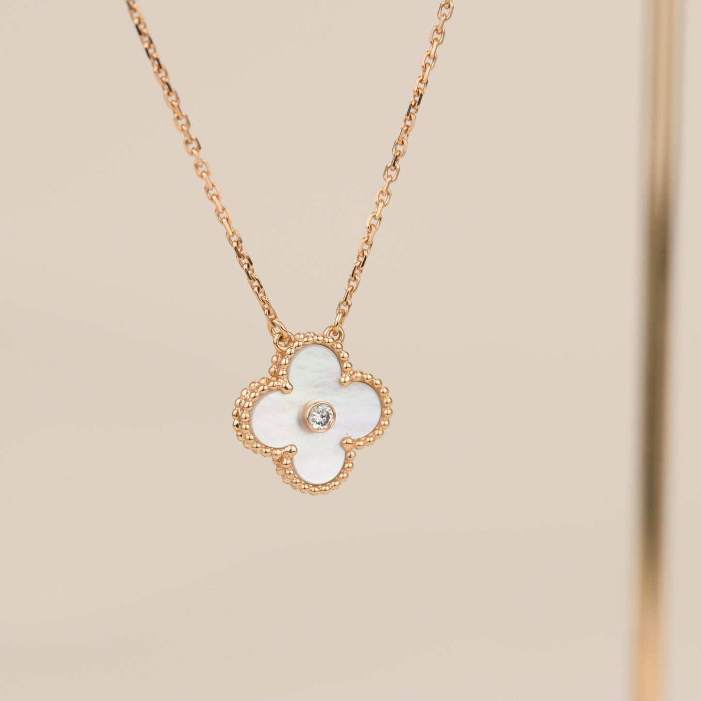 [Rosla Jewelry]CLOVER 15MM DIAMOND WHITE FRITILLARIA NECKLACE