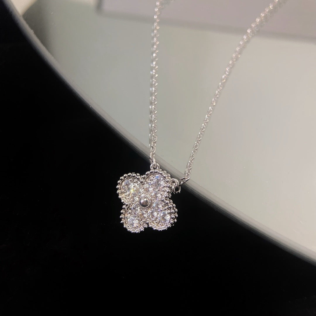 [Rosla Jewelry]CLOVER 15MM DIAMOND SINGLE FLOWER NECKLACE