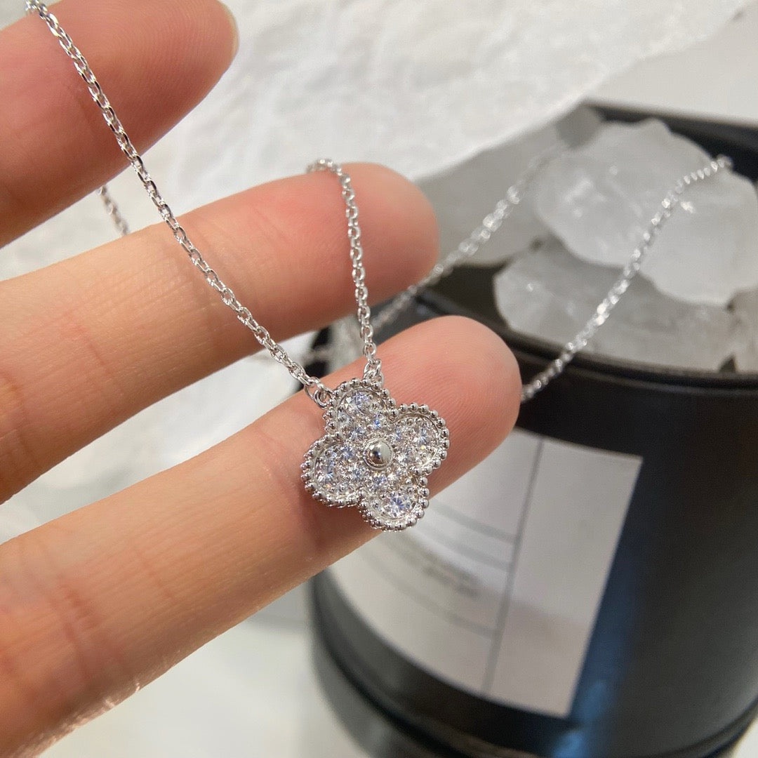 [Rosla Jewelry]CLOVER 15MM DIAMOND SINGLE FLOWER NECKLACE