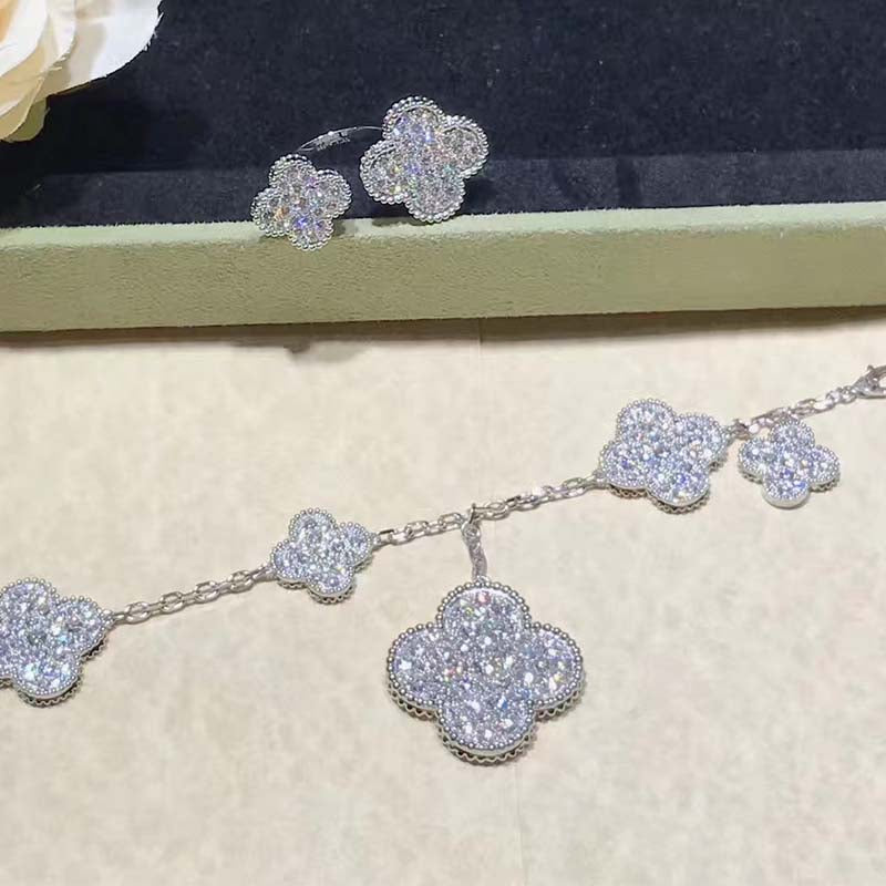 [Rosla Jewelry]CLOVER 6 MOTIFS SILVER DIAMOND BRACELET